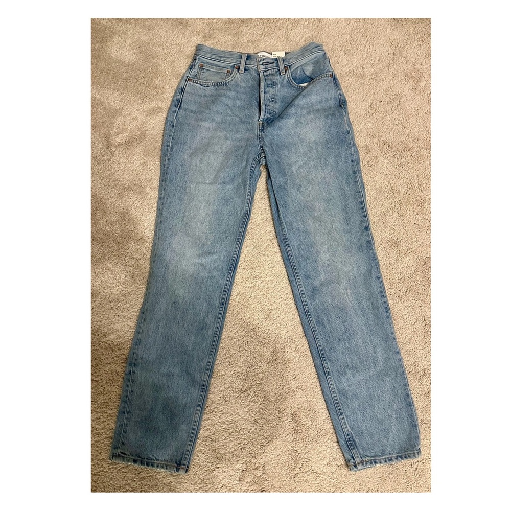 Aritzia Denim Forum The 90s Boyfriend High Rise Loose size 26 brand new